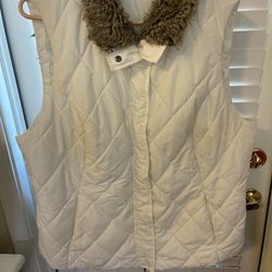 Sleeveless Quilted Jacket