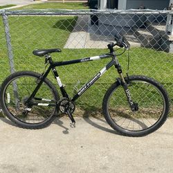 Bicicleta Mountain Bike