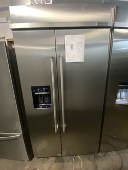 KitchenAid 42” Built-In Side-by-Side Refrigerator - Water/Ice - 2024 Model 
