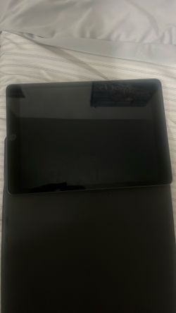 I Pad For Sale With Keyboard