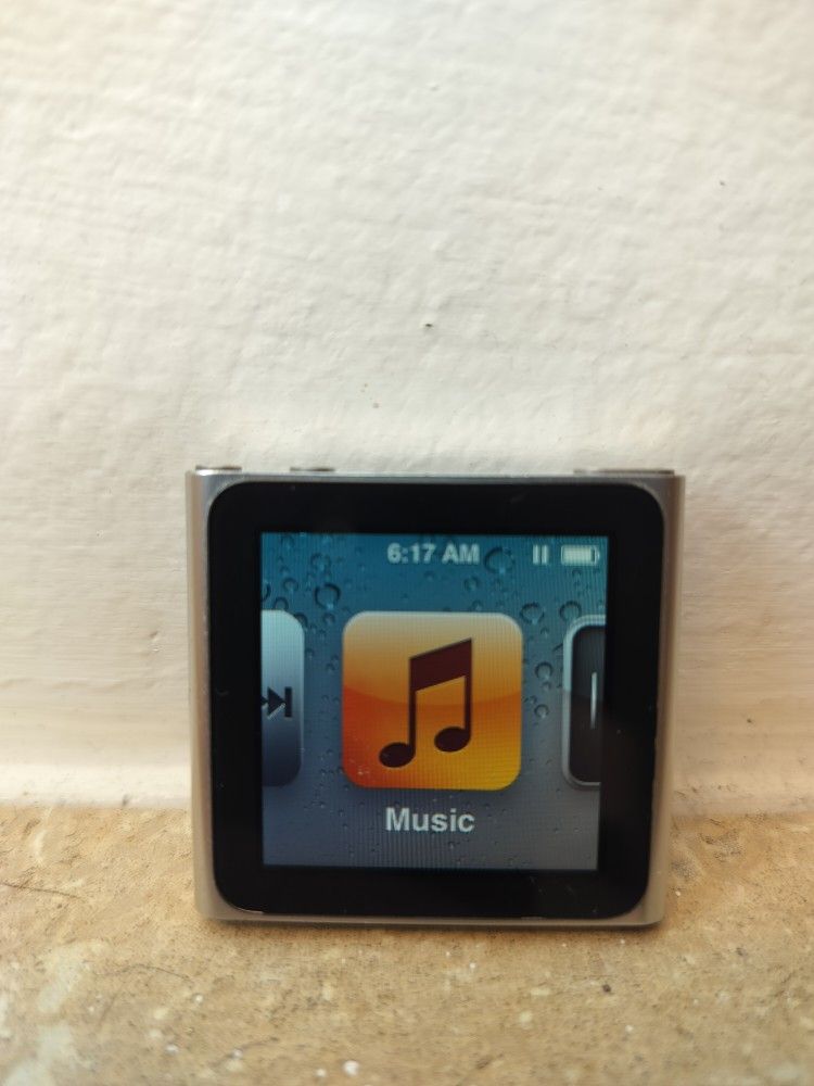Apple iPod Nano 6th Gen, 1.54" Multitouch, Clip 8 GB