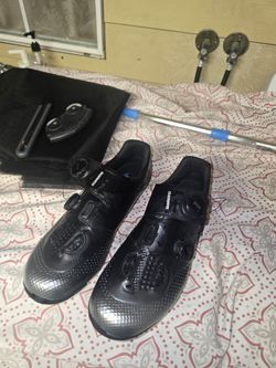 Shimano RC7 Carbon Fiber Road Bike Shoes (SH-RC702) Black with Cleats