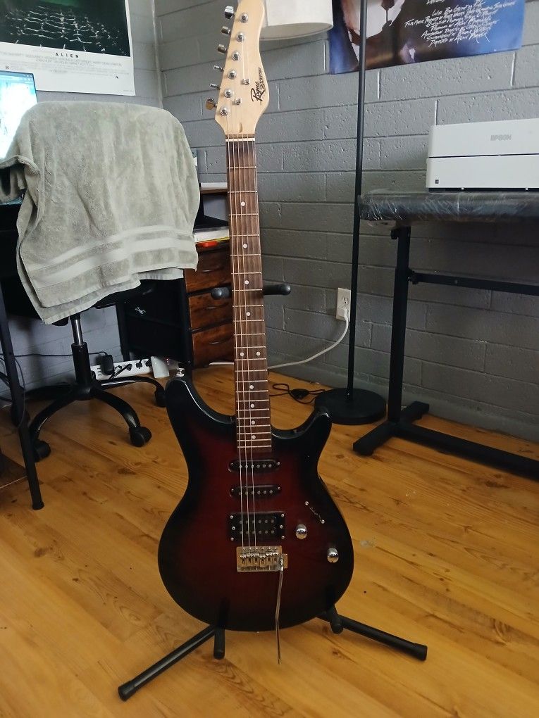 Wineburst Stratocaster Style Rouge Rocketeer Electric Guitar