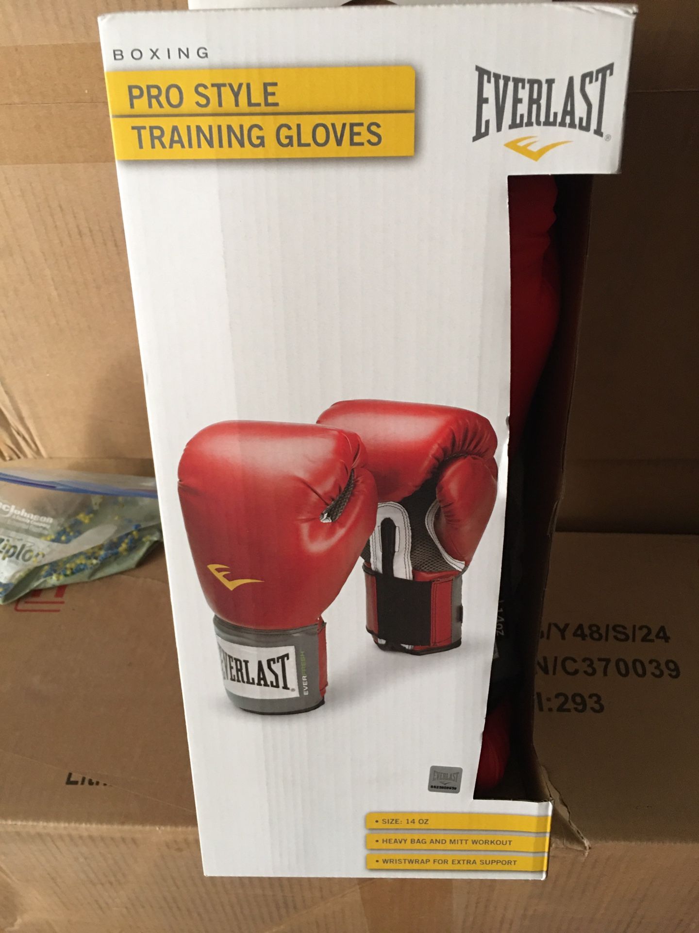 New Boxing Pro Style Training Gloves Everlast 14 oz