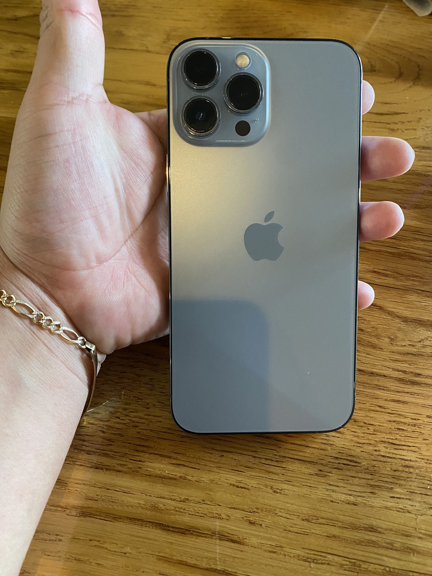 iPhone 13 Pro Max Factory Unlocked