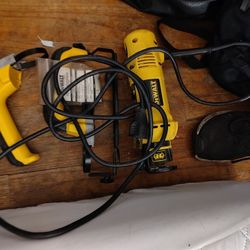 DeWalt Cut Out Tool 