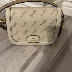 Cross Body Coach Purse Like New