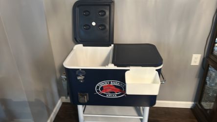 Tommy bahama rolling ice chest