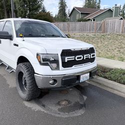 2014 Ford F-150 XLT – Excellent Condition | Clean Title | Tons of New Parts