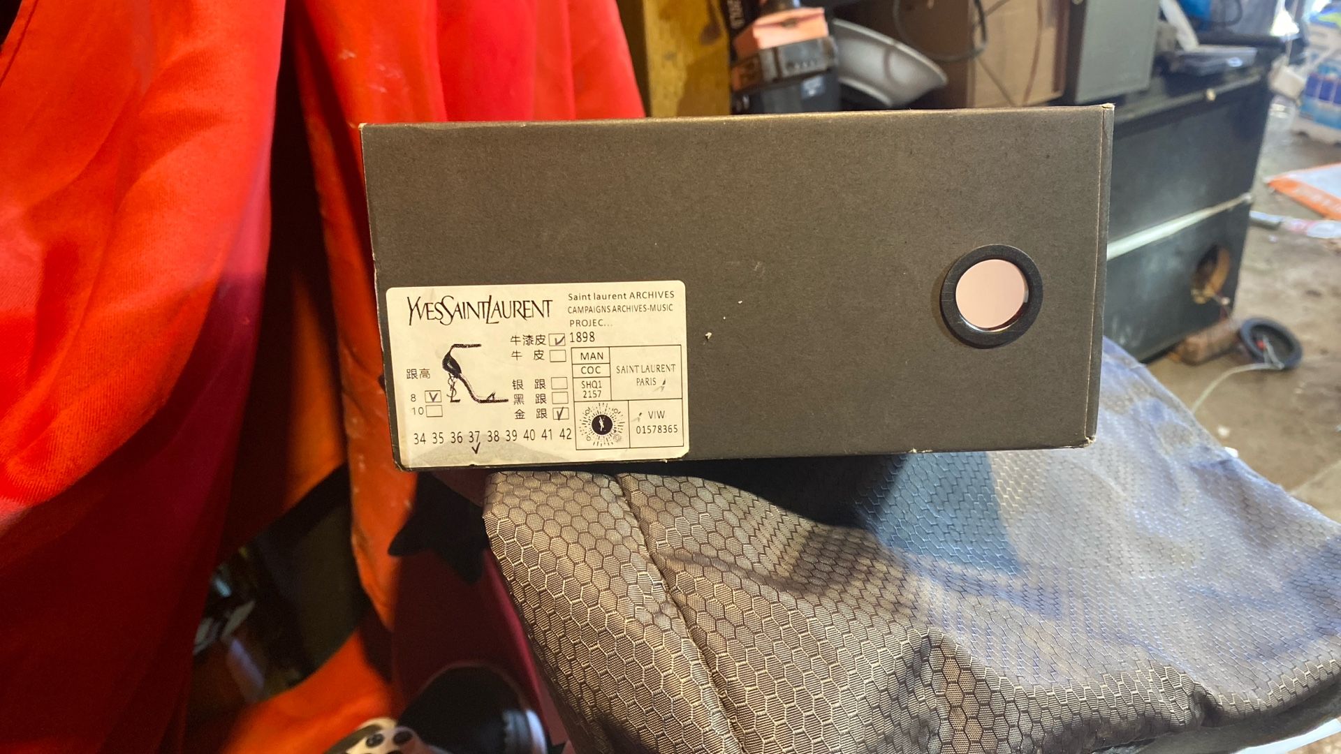 Y S L SAINT LAURENT “ New”