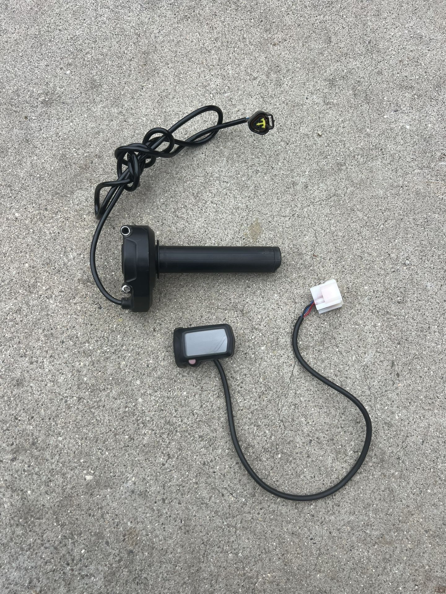 Sur-Ron Light Bee X 2023 Stock Throttle & Speedometer (USED)