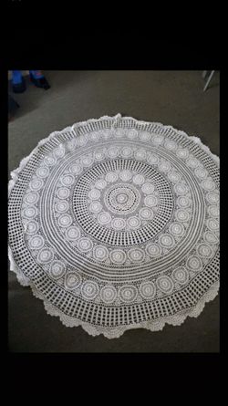 Circle table cover