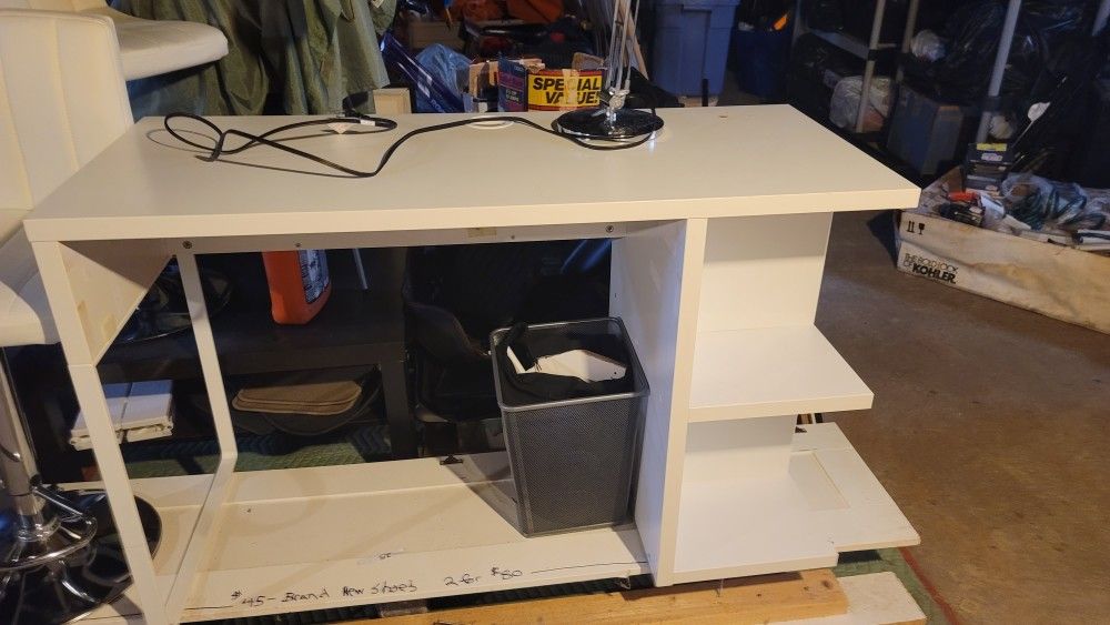 Modern Computer Desk With Side Storage 