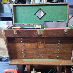 H. GERSTINER & SONS VINTAGE TOOL BOX