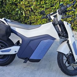 2025 Naxeon I AM Electric Motorcycle 