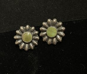 Vintage Green Turquoise Flower Earrings 