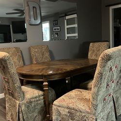 dining room table and chairs set