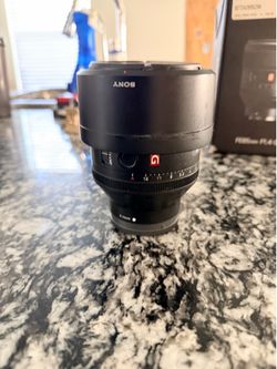 Sony 85mm 1.4 lens