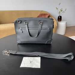 Louis Vuitton Ardoise Taiga Alexander Briefcase