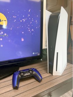 PlayStation 5 , 825gb