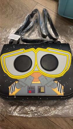 walle and eve POP LOUNGE FLY
