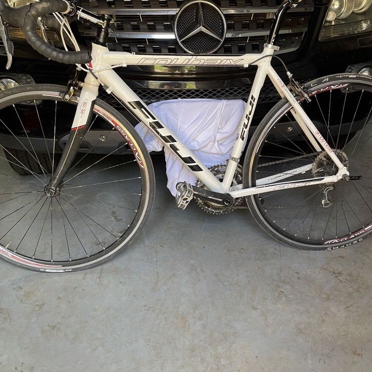 2011 fuji roubaix 2.0 sale
