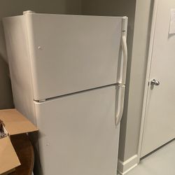 Kenmore Refrigerator 