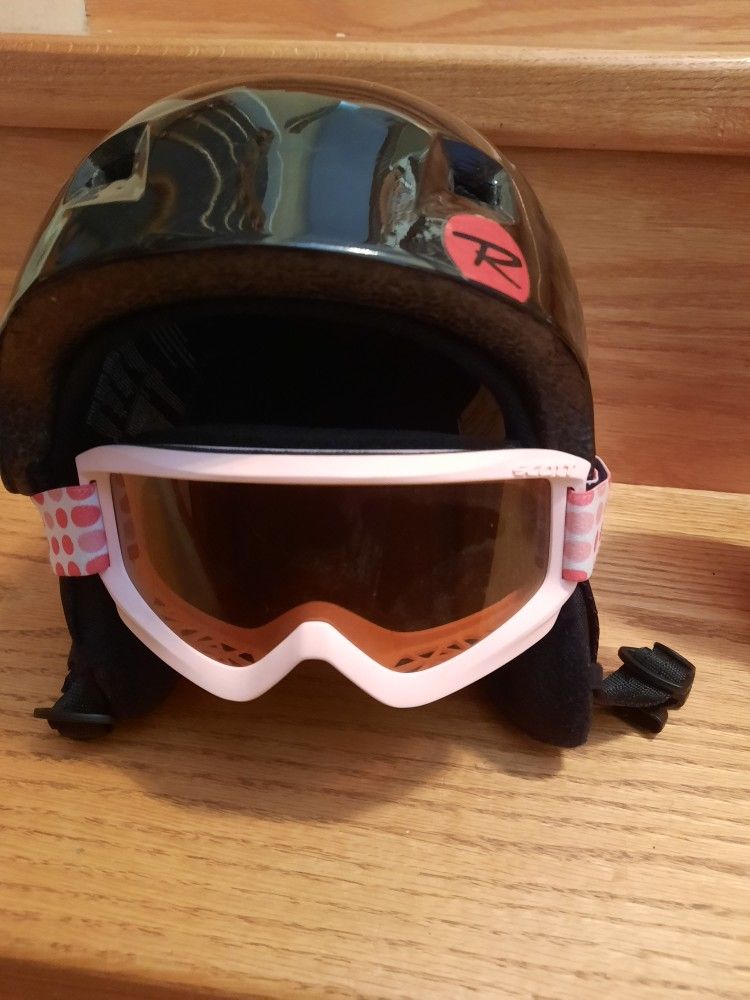 $25 Ski Helmet And Goggles 