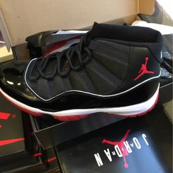 Air Jordan 11 Retro  Bred Sz 10