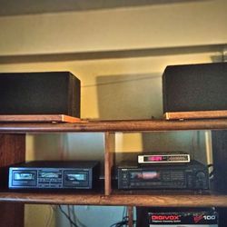  BOSE SPEAKERS/ONKYO AM/FM DOUBLE CASSETTE  STEREO SYSTEM
