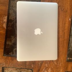 Apple Mac Book 