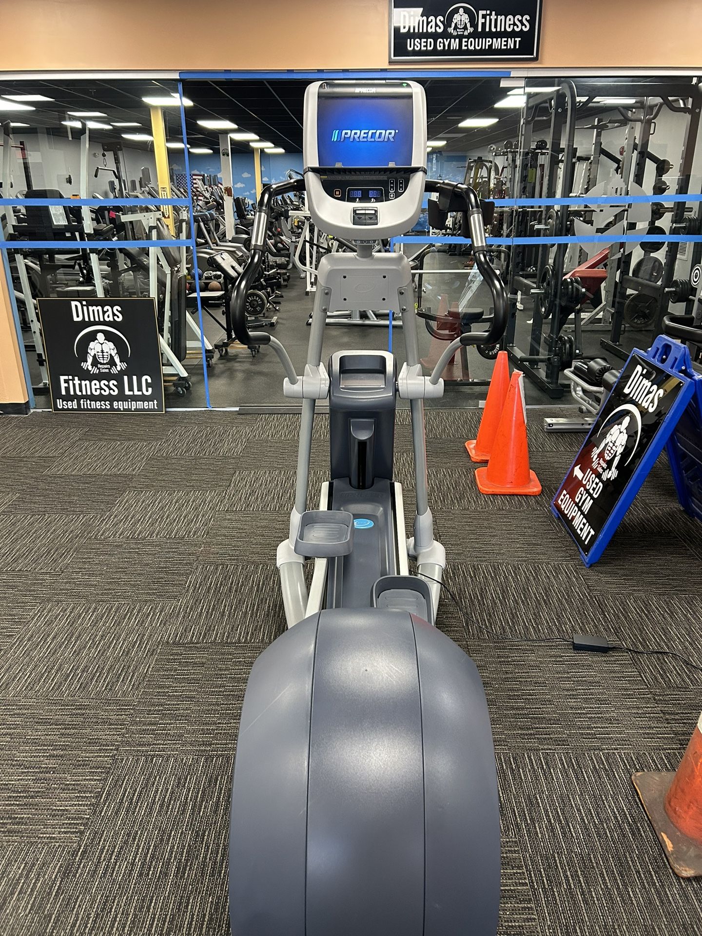 Precor EFX883 Elliptical