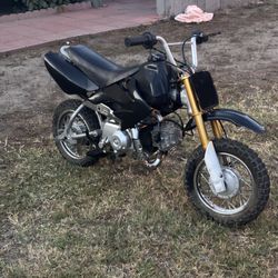 Crf 110 Pit Bike  NEED GONE ASAP