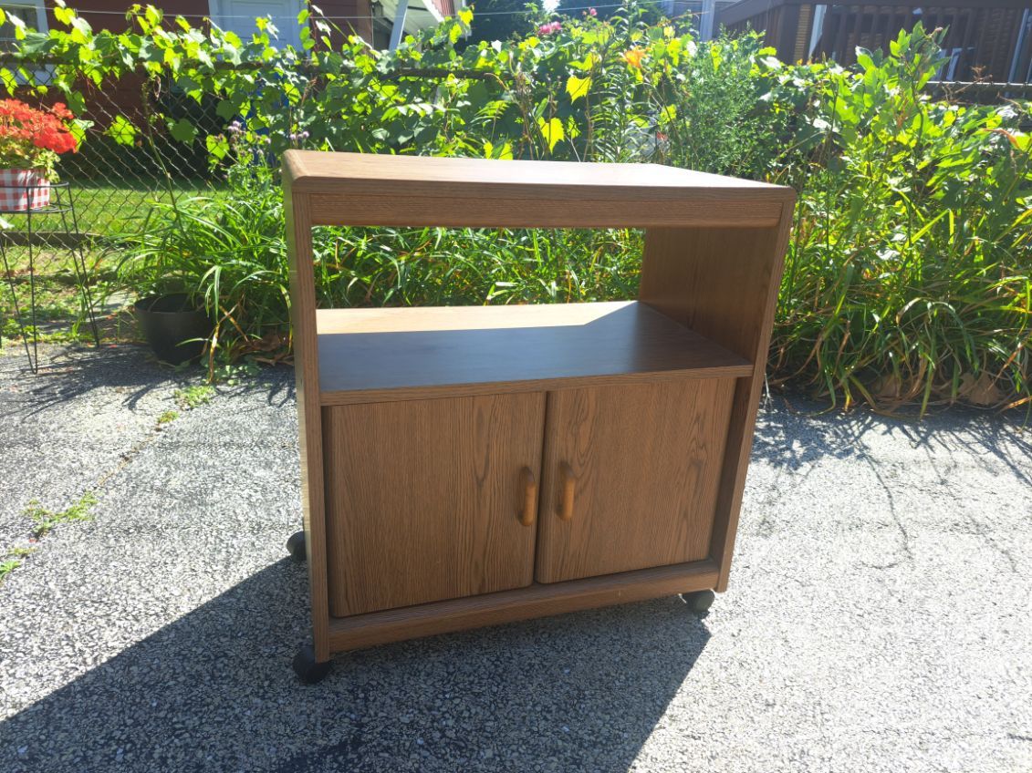 Faux Wood Retro TV Stand