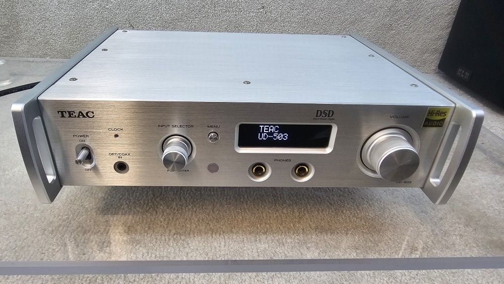 Teac UD 503 Silver Dual Monaural USB-DAC Headphone Amplifier
