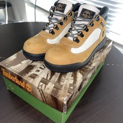 Timberland  Field Boot Wheat RARE BLACK TRIM