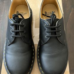 Dr. Martens shoes. Women’s Size 9