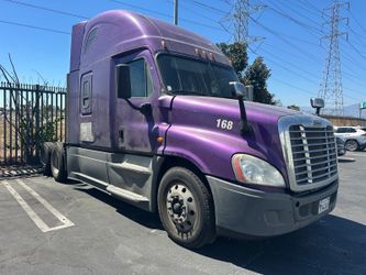 FREIGHTLINER MORADO