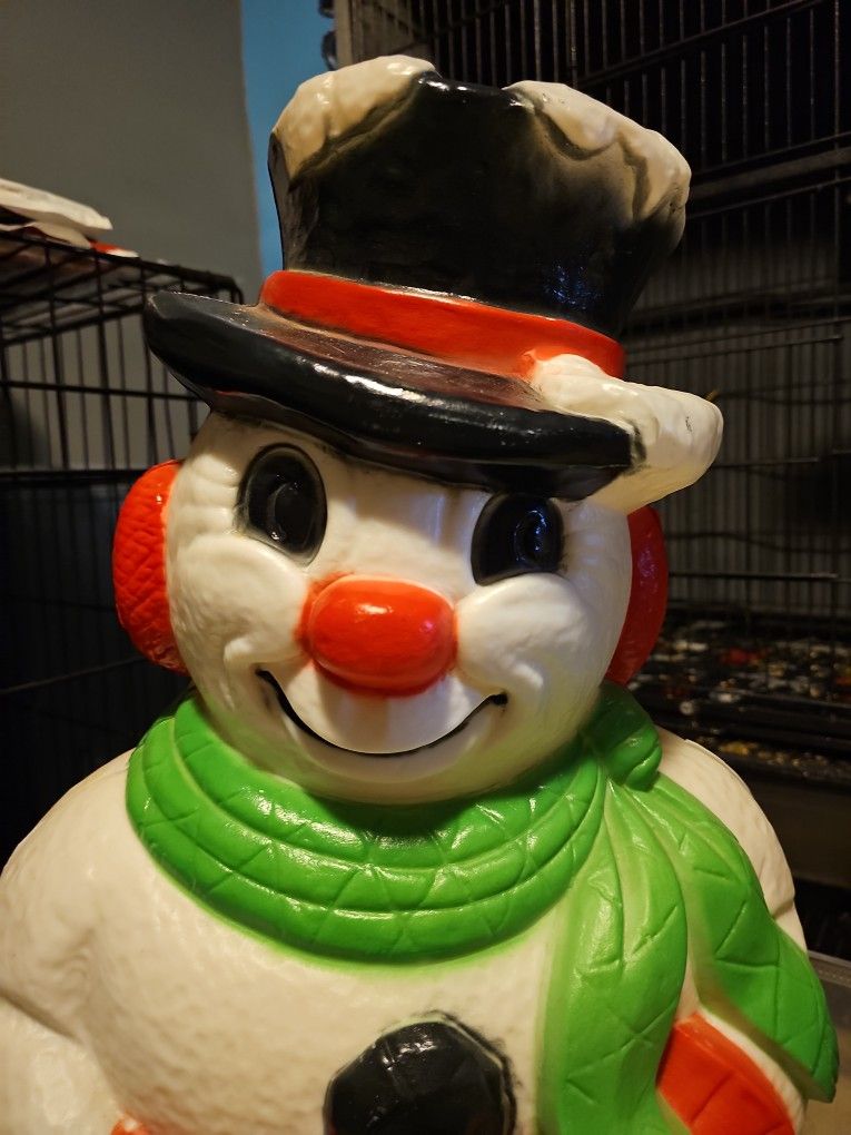 Vintage 29" Tall Light Up Snowman Blow Mold Outdoor Yard Display 