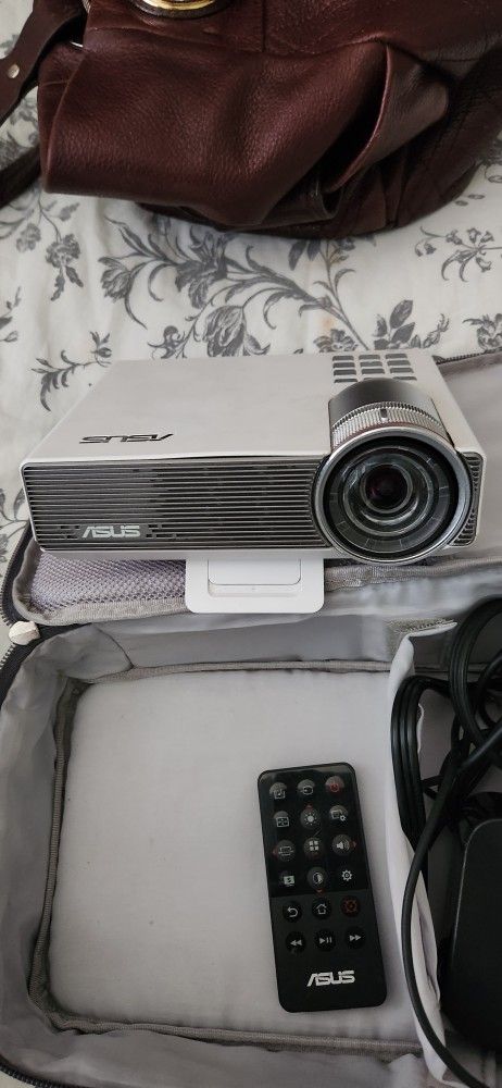 Asus P3b Mini Projector