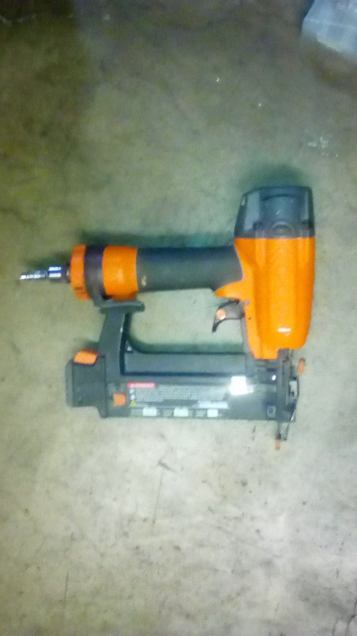 Ridgid brand staple gun with carrying case and staples included