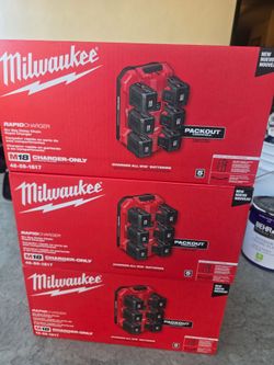 Milwaukee packout rapid charger