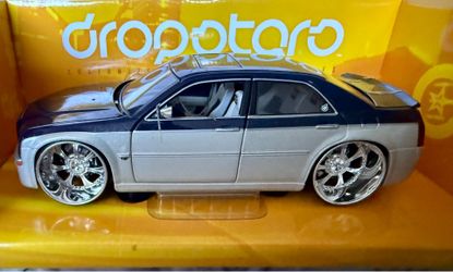 Hot Wheels Dropstars Chrysler 300C Blue and Silver
