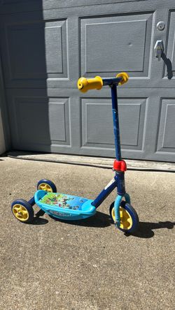 Smoby Paw Patrol 3-Wheel Scooter