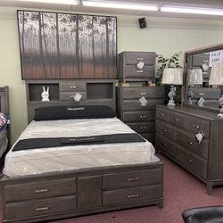 ASHLEY BED, DRESSER, MIRROR!! AVAILABLE TODAY!!