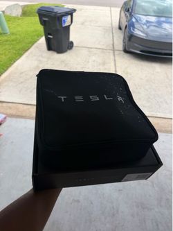 Tesla mobile connector/charger