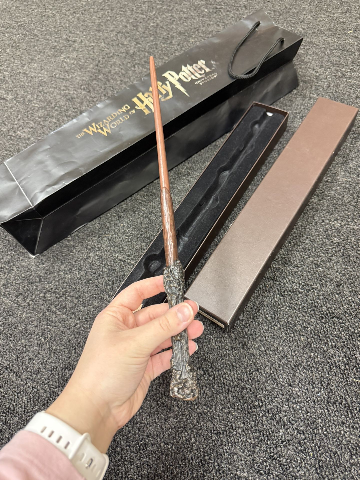 Universal Studios Hollywood Harry Potter Character Wand (Non-Interactive)