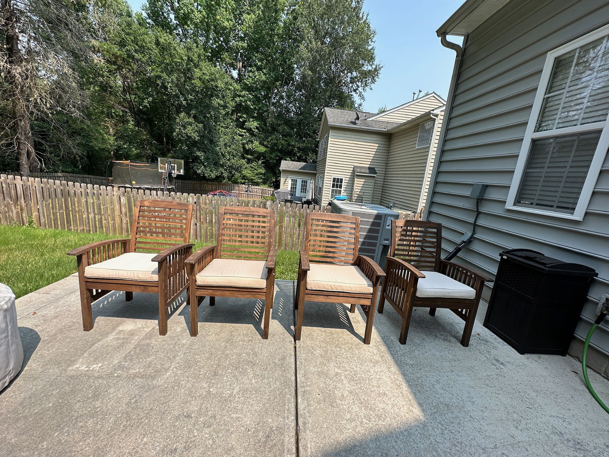 Set Of 4 Teak Wood Outdoor Chairs And Covers