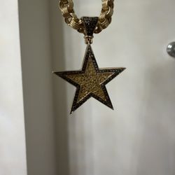 10k Gold Diamond Star Pendant