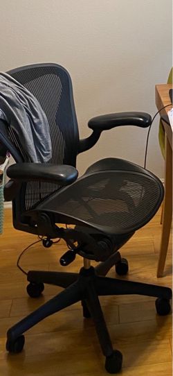 Ergonomic Mesh Office Chair